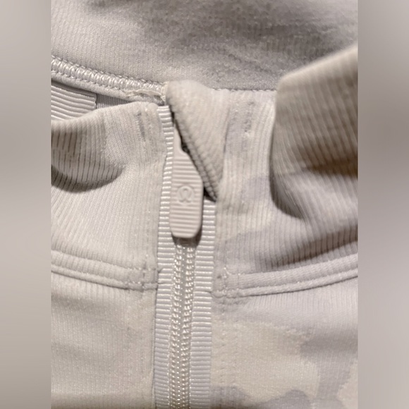 Lululemon Pace Pursuit Long Sleeves Top Camo Print - Picture 9 of 11